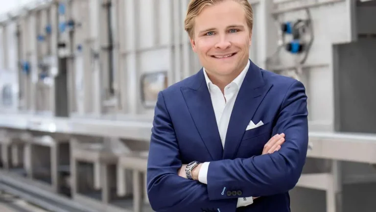 Wolfgang Grupp jung: Biografie, Karriere, Familie & Vermögen