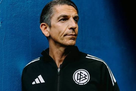 Wie groß ist Deniz Aytekin