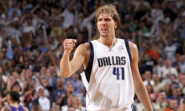 Wie groß ist Dirk Nowitzki wirklich